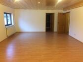 Foto - Charmante 4-Zimmer-Wohnung + Garage und Stellplatz