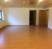 Charmante 4-Zimmer-Wohnung + Garage und Stellplatz - Otterbach