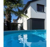 Freistehendes Architektenhaus mit Pool in Stutensee Friedrichstal