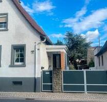 Freistehendes Einfamilienhaus mit großem Garten und Scheune - Leimen