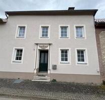 Altes Bauernhaus mit Nebengebäude und großem GrundstückGarten - Badem
