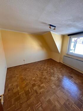 Foto - Dachgeschoßwohnung in Gronau (Leine) zur Miete