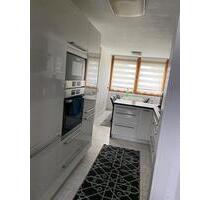 Wohnung 4.5 Zimmer 360.000 €+20.000 € Garage ohne Markler - Ludwigsburg Hoheneck