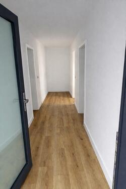 Foto - Helle 2-Zimmer-Einliegerwohnung - Erstbezug nach Kernsanierung