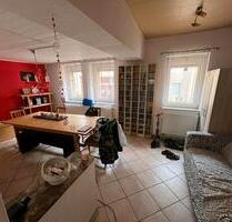 Einfamilienhaus 120 qm, mit Innenhof und Scheunen, ohne Garten - Grafschaft