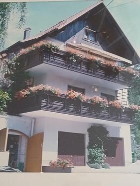 Foto - 2 Fam. -Wohnhaus Nebengebäude in ruhiger Lage