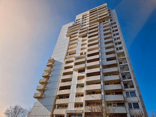 Foto - Geräumig mit Ausblick vom Balkon - 1-Zimmer-Wohnung im 'Weißen Riesen' - Mettenhof
