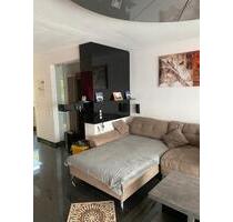 2 Zimmer Wohnung 89 qm Gehobener Zustand! - Krefeld Benrad