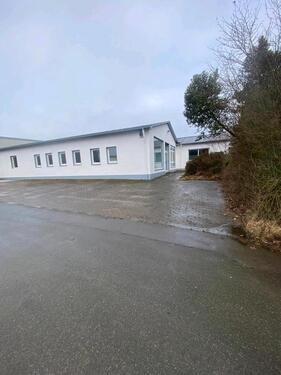 Foto - Lagerhalle mit Büroräumen - 2.250,00&nbsp;EUR Kaltmiete, ca.&nbsp; 510,00&nbsp;m&sup2;