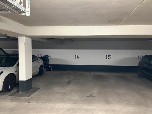 Foto - Parkplatz in Tiefgarage am Hafen MS