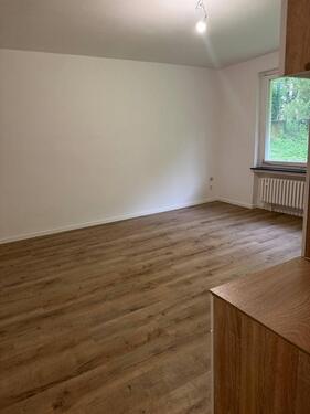 Foto - Frisch renovierte 1 Zimmer Wohnung mit Terrasse!