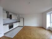 Foto - wohnen am Stadtzentrum mit kleinem Balkon ins grüne, inkl. Einbauküche und Tiefgaragenstellplatz!