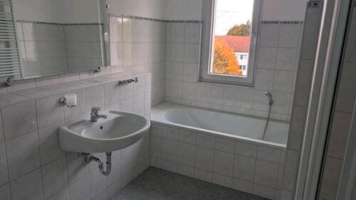 Foto - 3 Zimmer, großer Balkon mit Blick in Küchwald 85 qm ruhig, grün