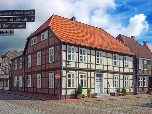 Foto - Sanierte 2 Zimmer Wohnung in ruhiger Lage