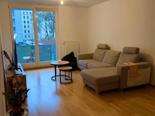 Foto - Bright 2-Room Apartment with Balcony Available for Sublet