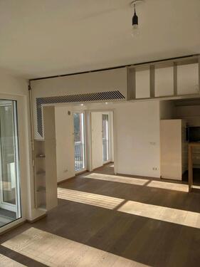 Foto - Moderne, offene, sehr helle 2 Zi-Whg mit Balkon und EBK