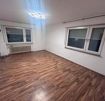 2 Zimmer Wohnung mit Balkon in Stuttgart Zuffenhausen