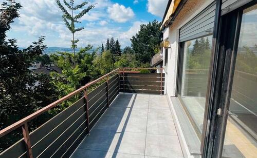 Foto - Modernisierte 2-Zimmer-Wohnung mit Balkon und Garage