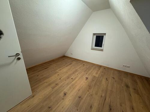 Foto - 2 Zimmer Dachgeschoßwohnung zur Miete in Zimmern ob Rottweil