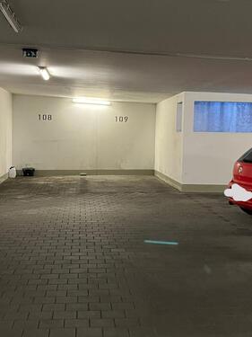 Foto - Tiefgaragenstellplatz in Lerchenau, Azaleenstraße, zu vermieten