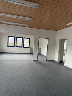 Foto - Büro Lagerräume zu vermieten - 500,00&nbsp;EUR Kaltmiete, ca.&nbsp; 100,00&nbsp;m&sup2;