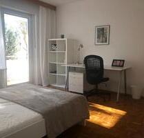 Schönes Zimmer in 3-Raum-WG mit Balkon in München Ramersdorf
