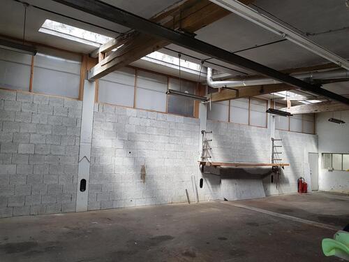 Foto - Lagerhalle in Memmingen Süd - 1.120,00&nbsp;EUR Kaltmiete, ca.&nbsp; 4,00&nbsp;m&sup2;