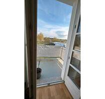 Helle 3-Zimmer-Wohnung mit Balkon - Hirschau
