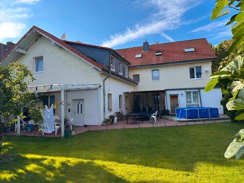 Foto - 20 Zimmer Mehrfamilienhaus, Wohnhaus zum Kaufen in Hohenhameln