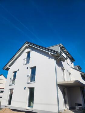 Foto - Moderne Maisonette-Wohnung mit Balkon, EBK & 3 Schlafzimmer