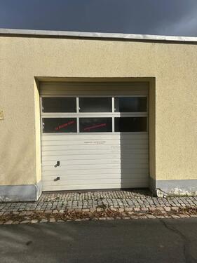 Foto - Große Garage Halle Lager Werkstatt Stellplatz