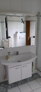 Foto - Ein Zimmer WG in einer 3-Zimmer-Wohnung ist zu vermieten