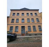 !ANFRAGESTOPP! Großzügige 4-Raum-Maisonettenwohnung mit vielen Vorzügen am Königsplatz - Staßfurt