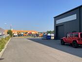 Foto - Moderne Logistikhalle Montagehalle mit kleiner Bürofläche und WCs