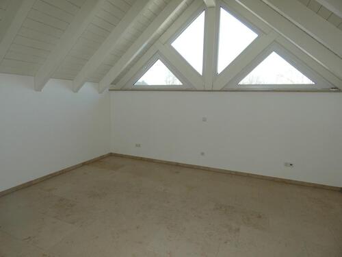 Foto - Dachgeschoßwohnung in Finningen zur Miete