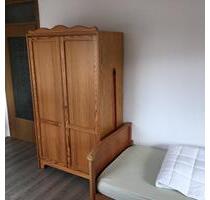 Helles WG Zimmer 15qm auf Süd- und Westseite in 3-Zi-Wohnung - Backnang