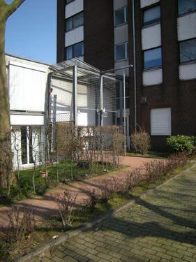 Foto - Bei VIVAWEST die Sonnenstrahlen auf dem eigenen Balkon genießen.