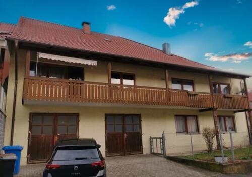 Foto - Wohnhaus mit XXL Balkon und Garage! Zwei Generationen Haus! MFH