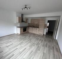 Erstbezug 4-Zimmer Wohnung mit Küche und Balkon Neuerburg Zentral - Bollendorf