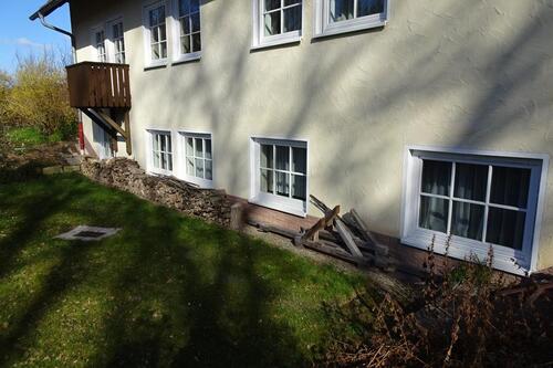 Foto - helle 3-Zimmer Souterrainwohnung mit zwei Bädern + Kfz-Stpl