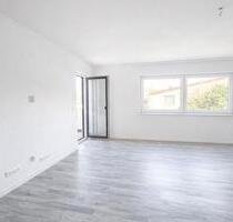 Erstbezug! Hochwertige 3-Zimmer Wohnung mit Loggia & neuer Küche - Esslingen am Neckar Pliensauvorstadt