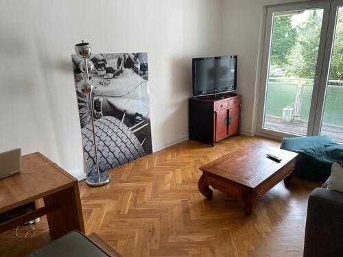 Foto - Sehr schöne 2 Zi Wohnung 60 qm2 u.Balkon,möbliert!UNTERMIETE!