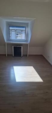 Foto - 2ZI KDB Dachgeschosswohnung - 450,00&nbsp;EUR Kaltmiete, ca.&nbsp; 55,00&nbsp;m&sup2;