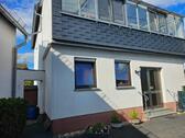 Foto - Einfamilienhaus mit Wintergarten, Nebengebäude, Sauna & 3 Garagen
