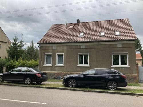 Foto - Geräumiges und gepflegtes 5-Zimmer-Mehrfamilienhaus