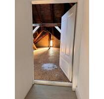 Lagerfläche im Dachgeschoss in Frankfurt-Höchst – ca. 50 m² Grundfläche für leichte Gegenstände - Frankfurt am Main Unterliederbach