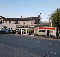 Haus mit 3 Wohnungen und 1 Gastronomiegeschäft und 1x Garage - Recklinghausen Hillerheide