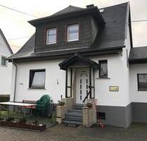 Einfamilienhaus EFH mit Garten in ruhiger Dorfrandlage - Ötzingen