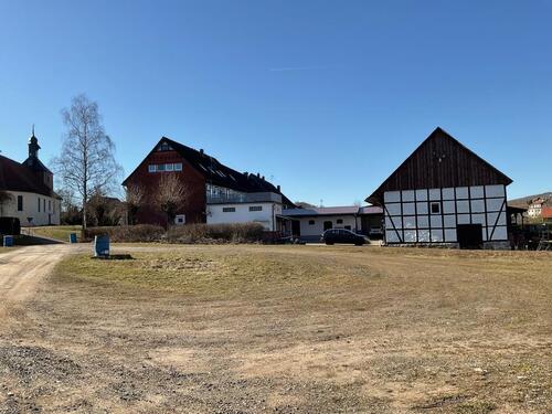 Foto - Resthof mit 6 Wohnungen, Scheune und Nebengebäuden, Südharz