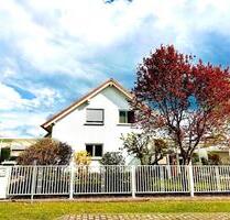 Schönes, freistehendes Einfamilienhaus in Feldanlage - Blankenhain